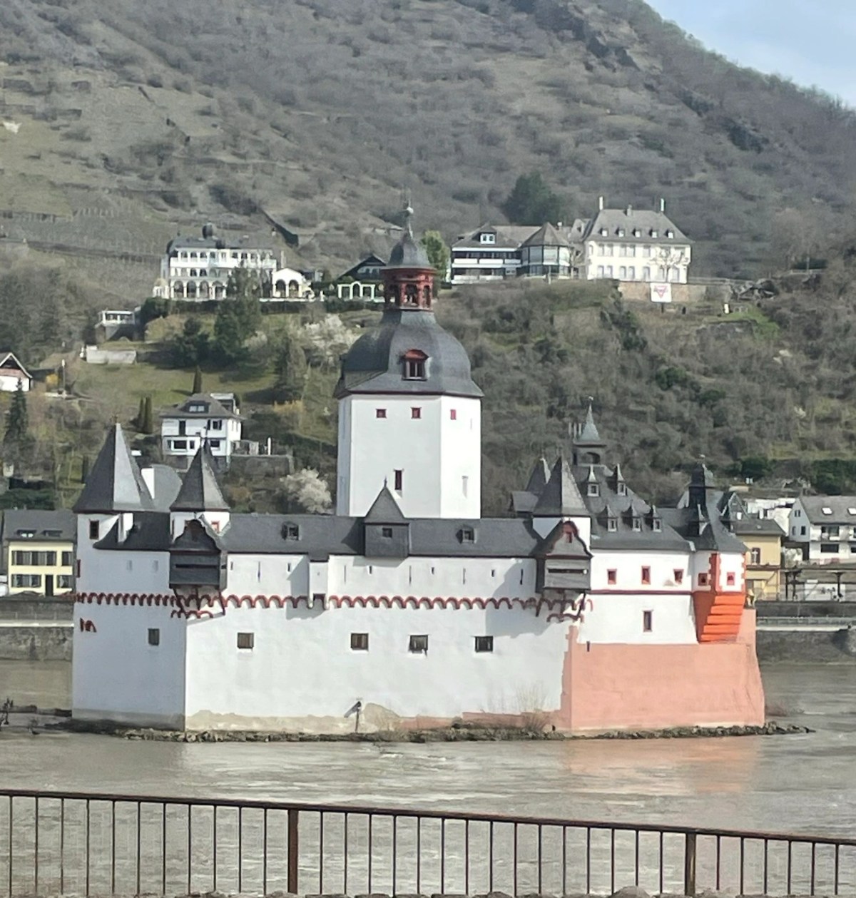 Mosel Mania – mit dem Wohnmobil nüchtern über’n&nbsp;Weinberg